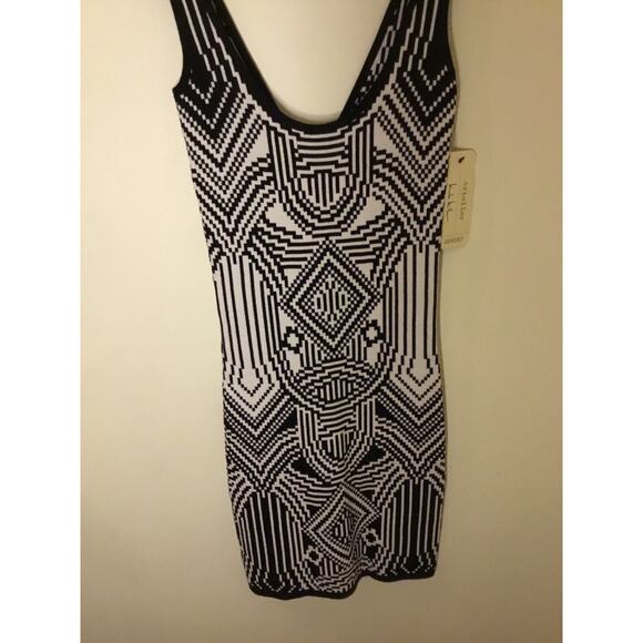 Artelier Nicole Miller black/white geometric w/neon zip sheath Dress NWT$245 SzP - Picture 7 of 7